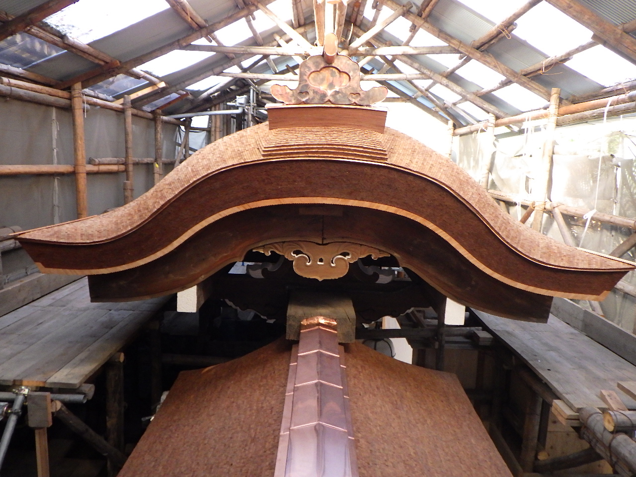 御本殿後門檜皮葺御屋根修復工事竣工